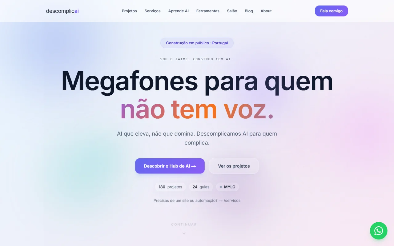 Captura de ecrã do descomplicai.pt a 20 de setembro de 2026: fundo em gradiente roxo e o título Megafones para quem não tem voz.